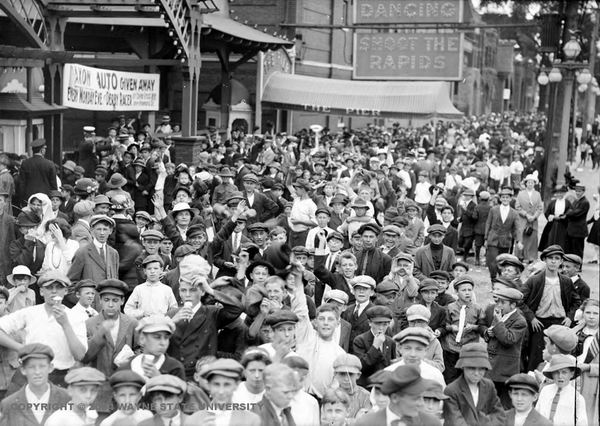 Electric Park - Old Photo From Wayne State University Library (newer photo)